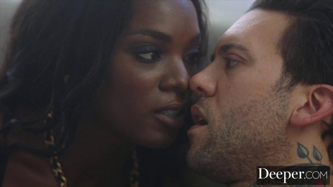 Парень поставил рога жене с чернокожей симпатичной любовницей #3