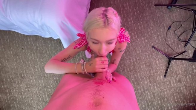 Юной потаскушке ничего не страшно #1